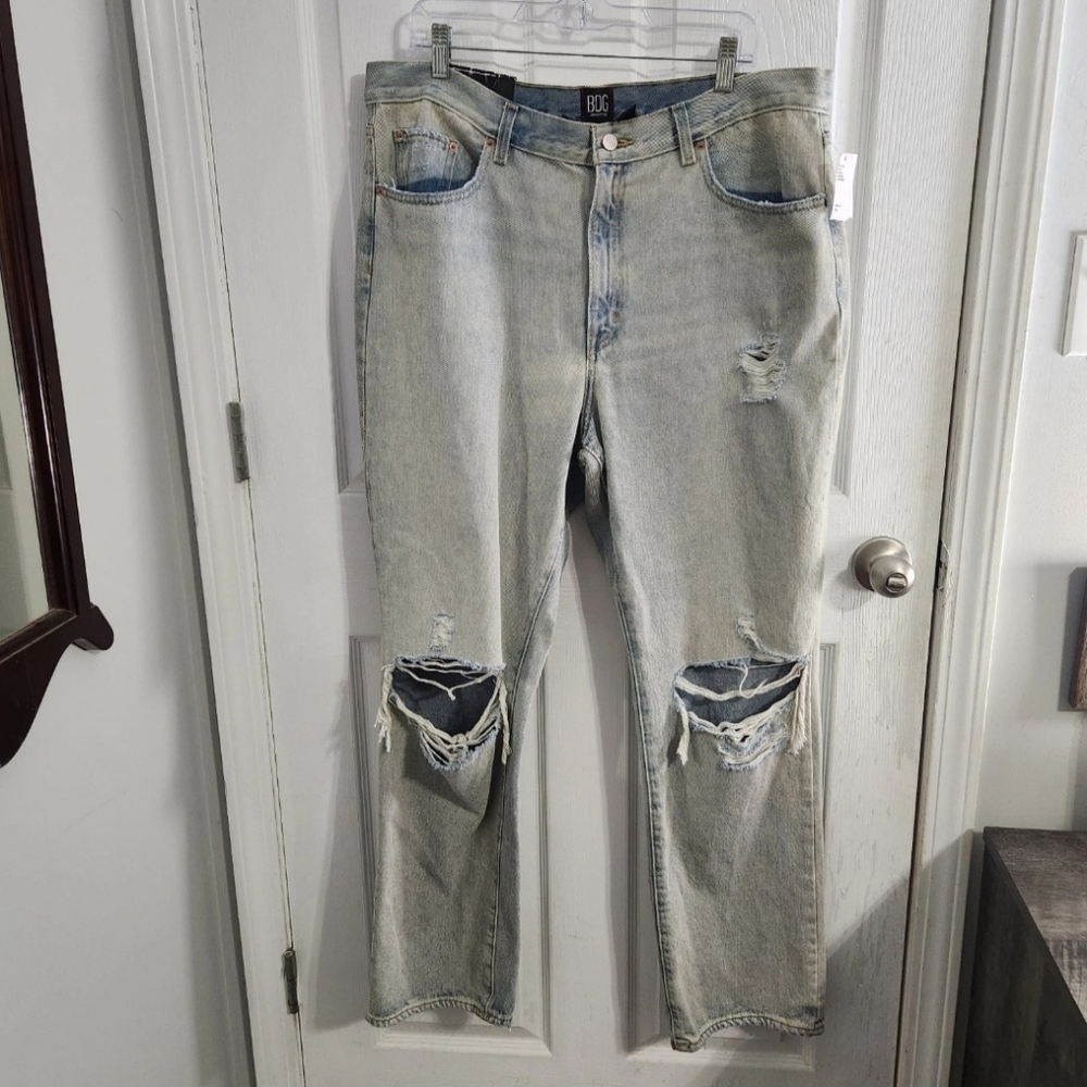 Nwt BDG bootcut denim jeans relaxed fit distressed grunge women size 34